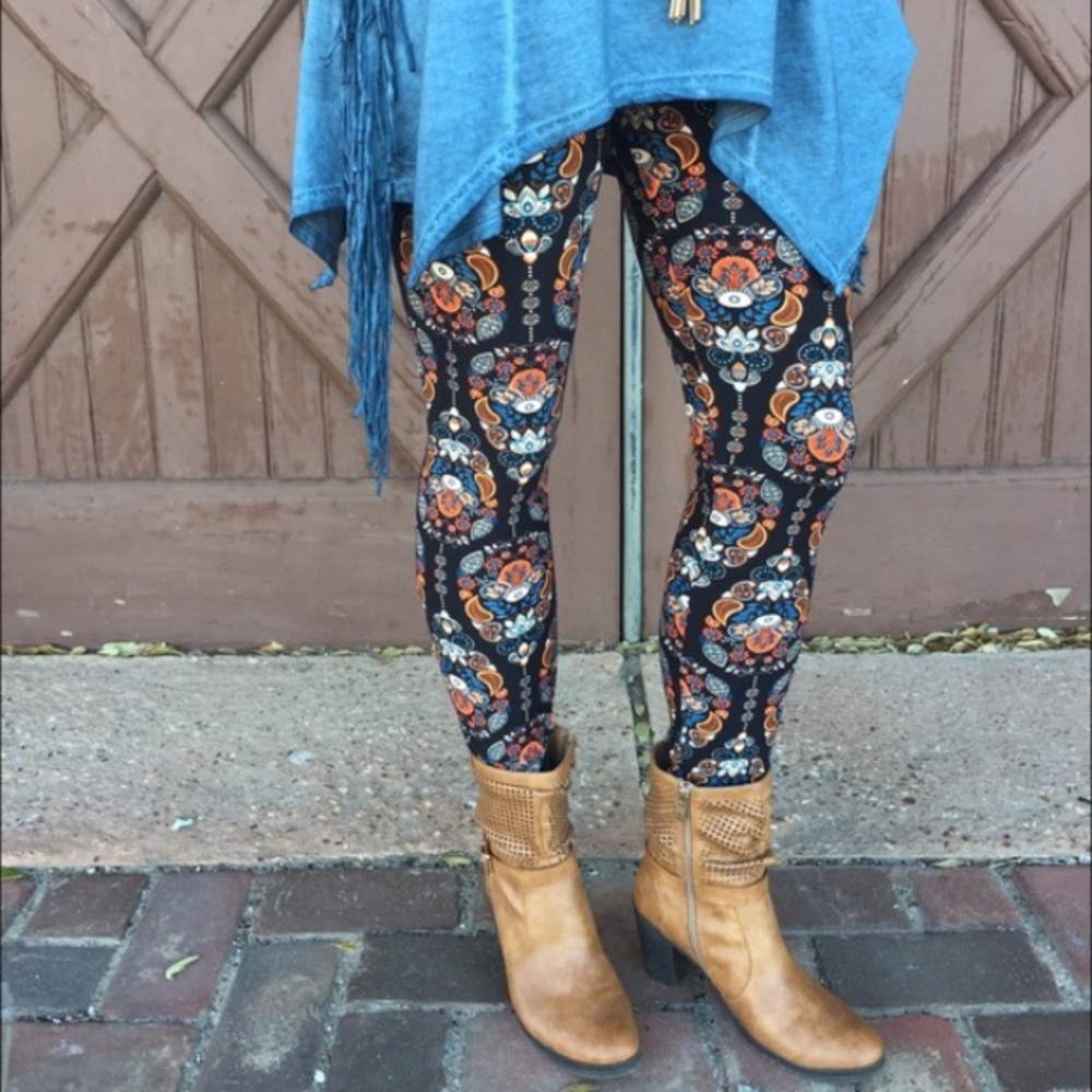 Infinity Raine Paisley Spring Leggings Size OS EUC